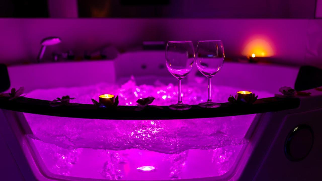 كراكوفيا Zamoyskiego Jacuzzi Apartment المظهر الخارجي الصورة